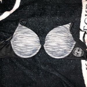 NWOT VS Pink Wear Everywhere Push-up